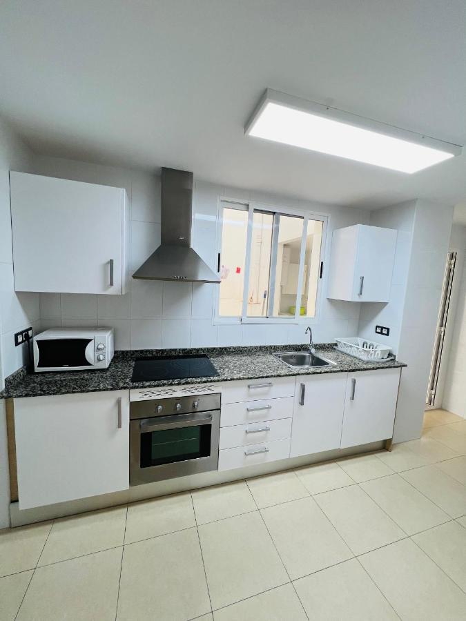 APARTAMENTO CENTRO 3 HABITACIONES CON AIRE ACONDICIONADO A 150m DE LA PLAYA Peníscola Exterior foto
