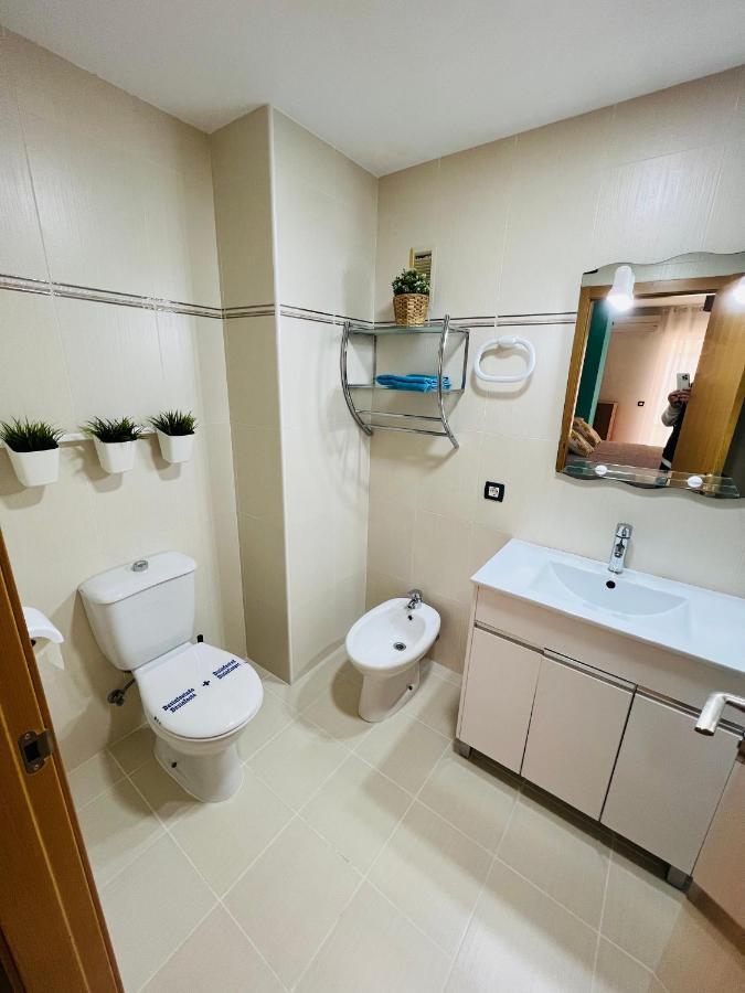 APARTAMENTO CENTRO 3 HABITACIONES CON AIRE ACONDICIONADO A 150m DE LA PLAYA Peníscola Exterior foto